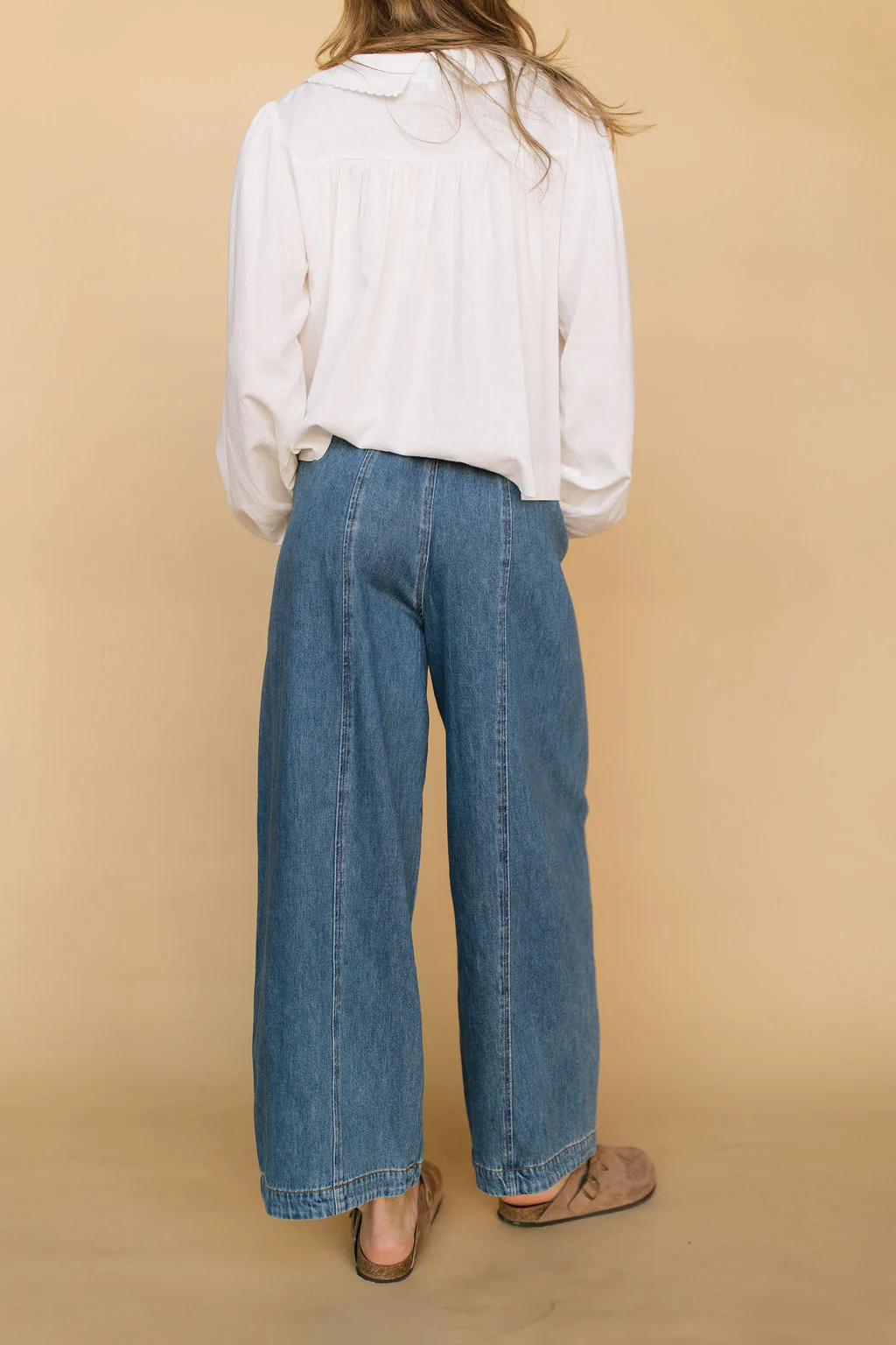 Brooke Barrel Jeans in Medium Wash - Image 5