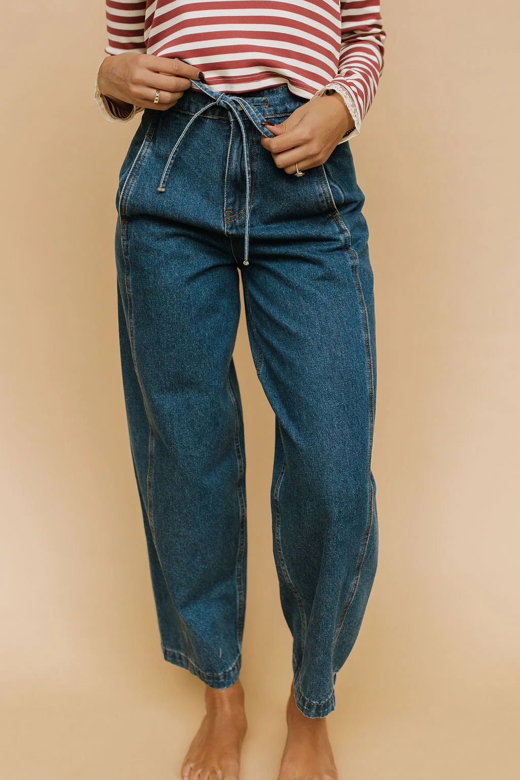Collins Barrel Jeans in Dark Wash