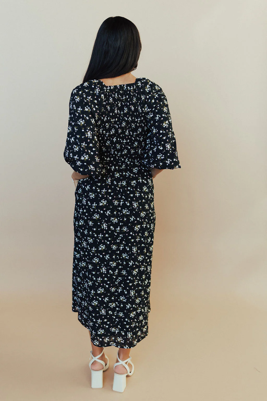 Emma Midi in Black - Image 7