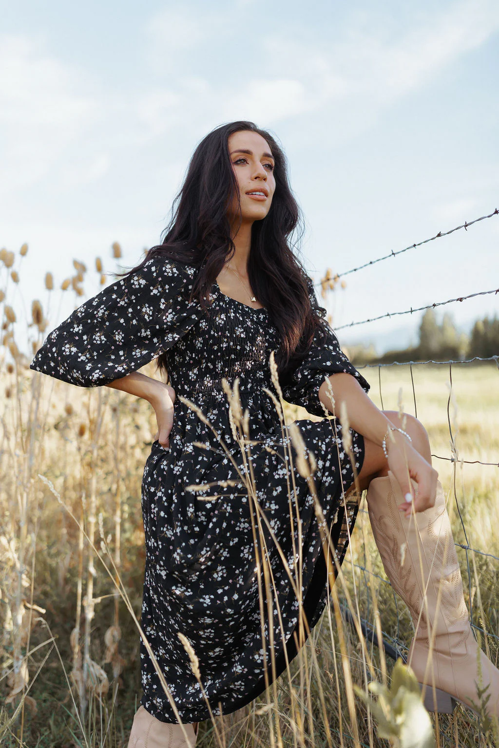 Emma Midi in Black - Image 8